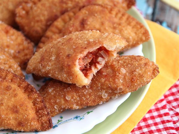 Resepti Tonnikalapasteijat kotitekoisesta taikinasta