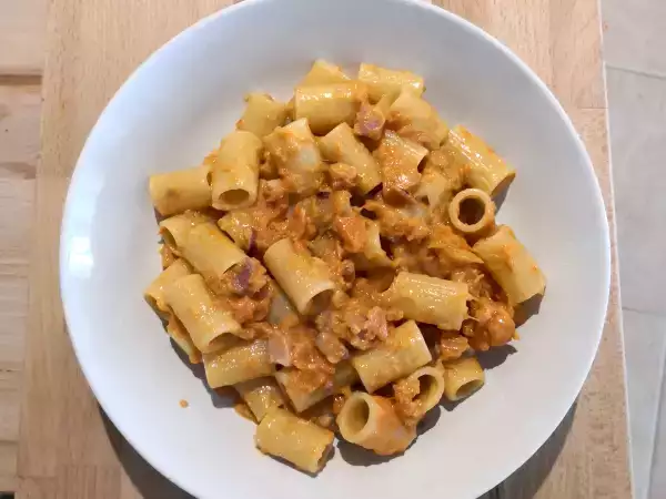 Resepti Pasta kurpitsan ja pekonin kanssa