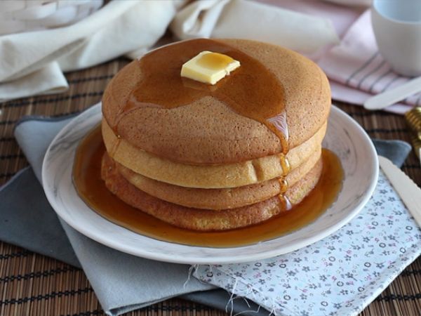 Resepti Japanilaiset pannukakut. kuohkeat pannukakut