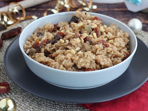 Resepti Kasvisrisotto aurinkokuivattujen tomaattien ja sienien kanssa