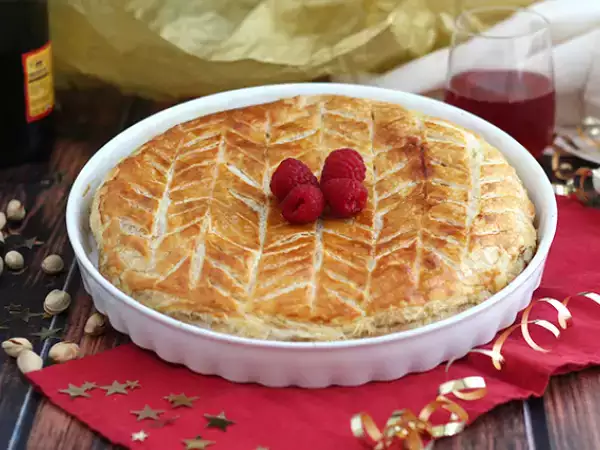 Resepti Frangipane-vadelma-pistaasipähkinä galette des rois