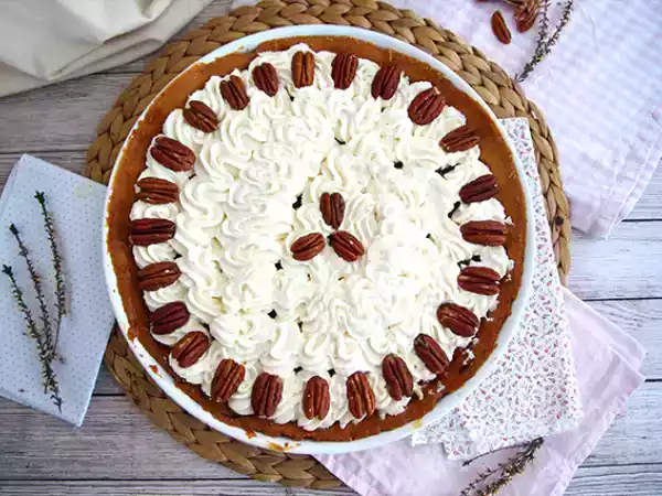 Resepti Vaniljakaramelli-pekani-pähkinätorttu