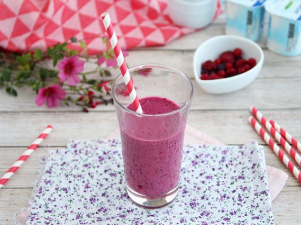 Resepti Punainen hedelmä lassi