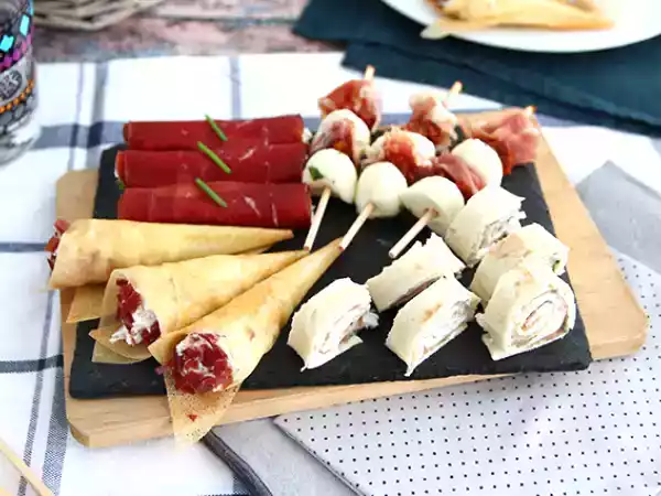 Resepti Kuivattua lihaa sisältävien aperitiivien kvartetti