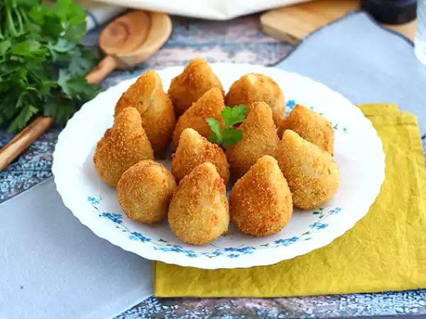 Resepti Coxinhas (brasilialaiset kanakroketit)