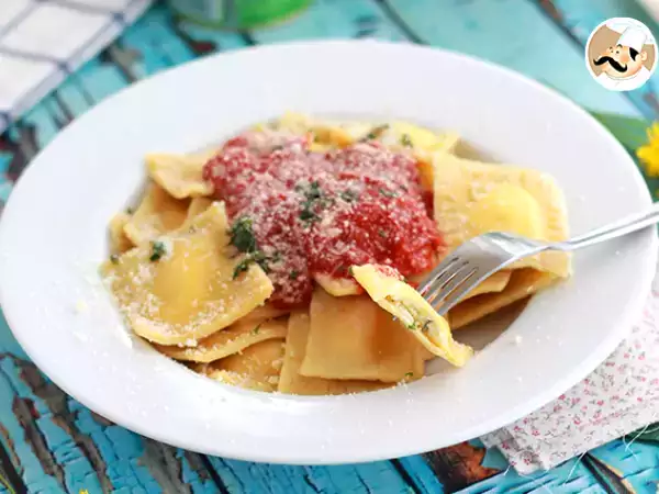 Resepti Miten tehdä tuoretta kotitekoista pastaa?