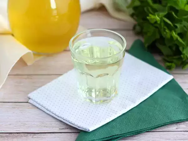 Resepti Kotitekoinen minttusiirappi