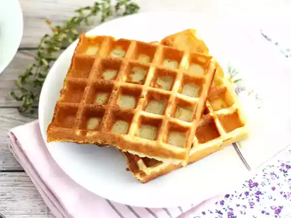 Resepti Kevyet ja rapeat vohvelit