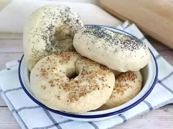 Resepti Kotitekoiset bageleita