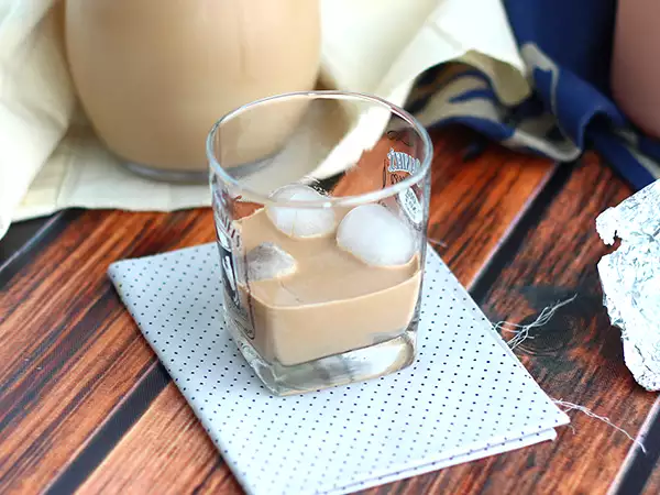 Resepti Baileys kotitekoinen, irlantilainen viskilikööri