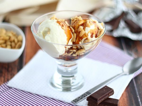 Resepti Sundae, makea amerikkalainen jäätelö