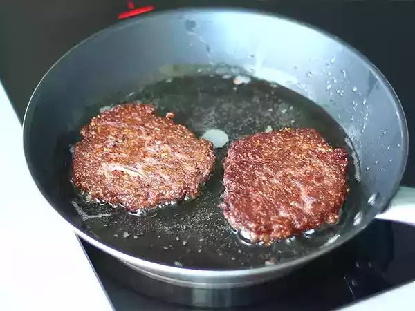 Resepti Kasvispihvit punaisista pavuista