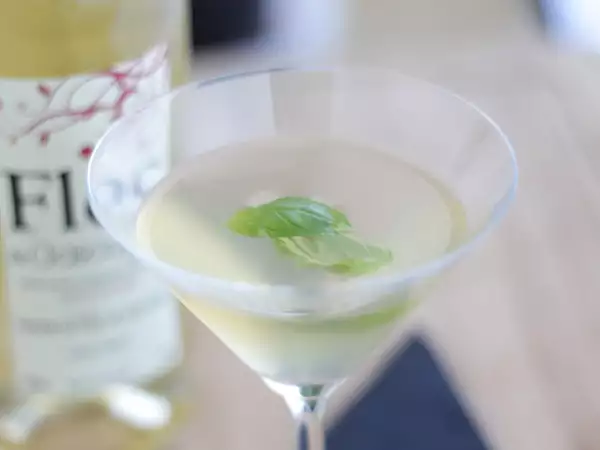 Resepti Floc de gascogne -cocktail: floc beauty