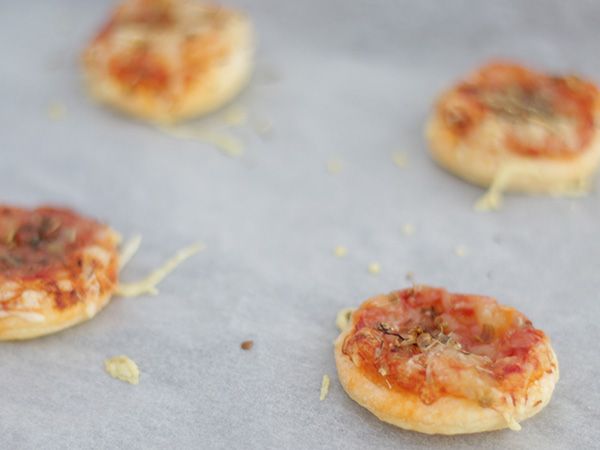 Resepti Minipizzat lehtitaikinasta