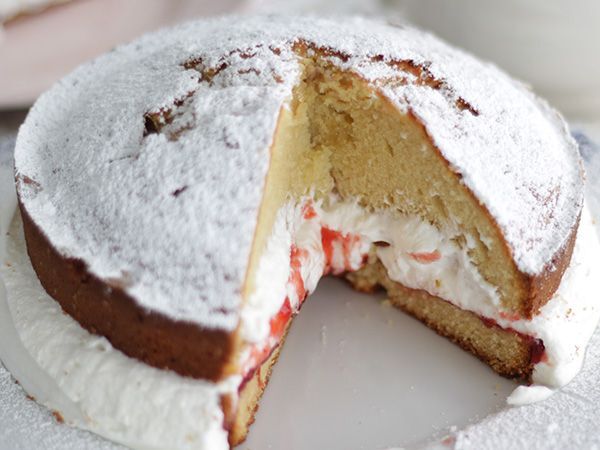 Resepti Victoria sponge -kakku ultra kostea