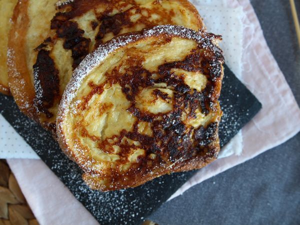 Resepti Kosteaa ja rapeaa brioche perduea
