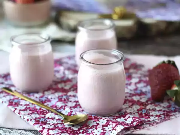 Resepti Terveellinen, kermainen ja proteiinipitoinen petit suisse