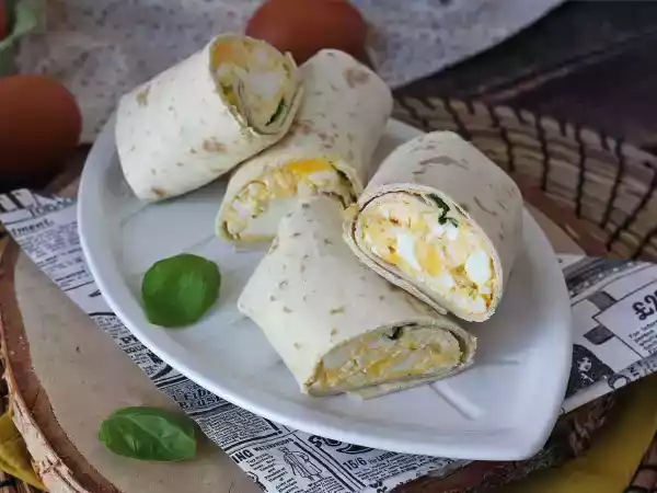 Resepti Pehmeä ja superproteiinipitoinen muna-feta-wrap