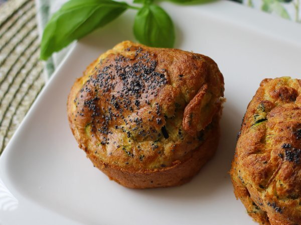 Resepti Kesäkurpitsamuffinsseja air fryer: kevyt ja kuohkea resepti