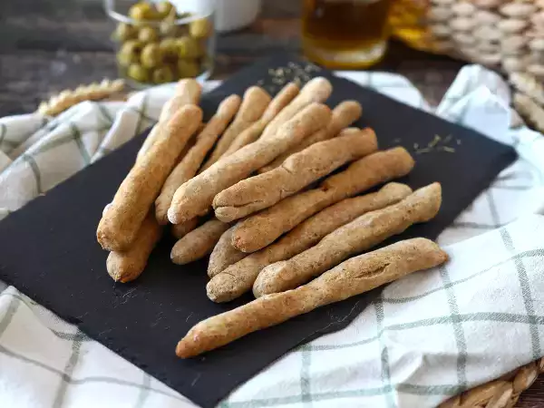 Resepti Kotitekoiset yrttikastikkeet: helppo tehdä ja superrapeat!