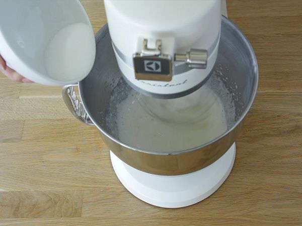 Kermainen mangomousse - Valmistelu askel 6