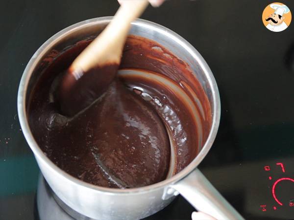 Brigadeiro, pienet brasilialaiset makeiset - Valmistelu askel 2
