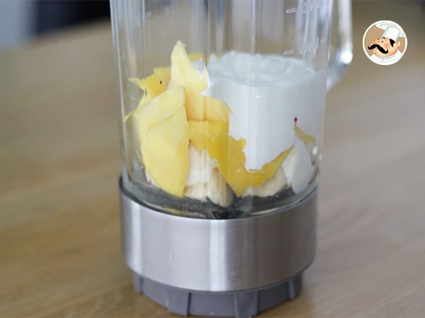 Mango- ja banaanismoothiebowl - Valmistelu askel 1