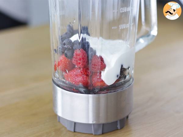 Punainen hedelmä Smoothie Bowl - Valmistelu askel 1