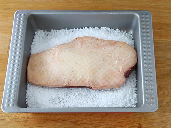Kotitekoinen kuivattu ankanrinta - Valmistelu askel 2