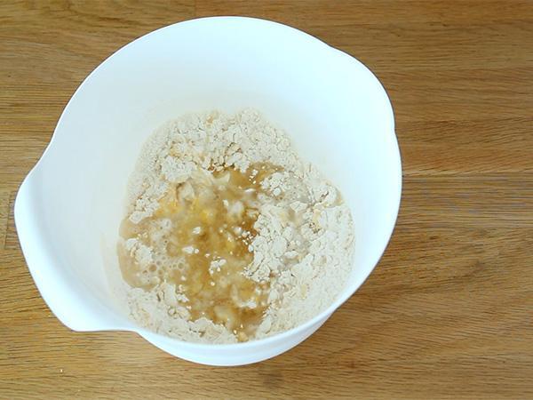 Kotitekoiset aperitiivikeksit - Valmistelu askel 1