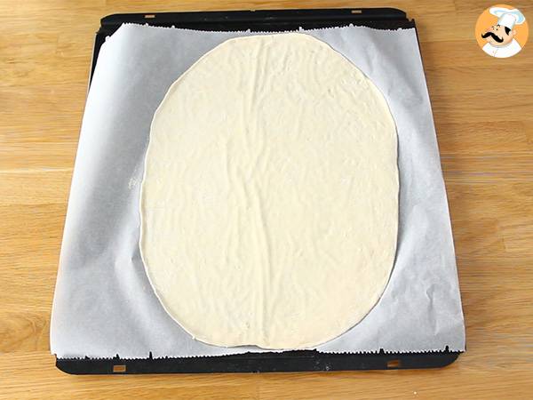 Flammekueche, alsacelaisittain flammattu torttu - Valmistelu askel 1