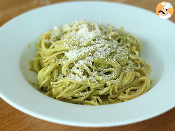 Avokadopasta carbonara - Valmistelu askel 4
