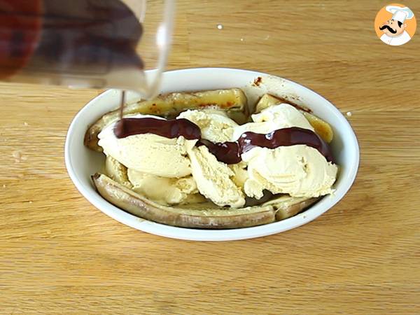 Banana Split, kuuluisa jäätelöherkku - Valmistelu askel 2