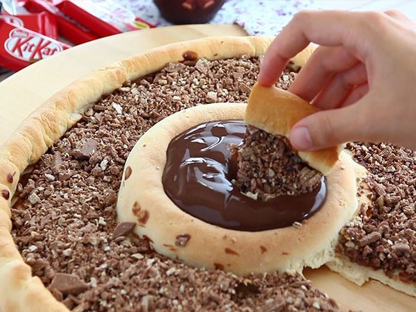 Pizza Kit Kat ja Suklaa Danette Jogurtti - Valmistelu askel 6