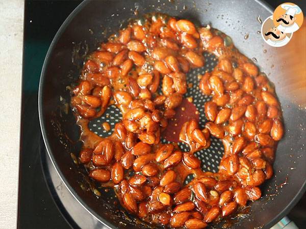 Kotitekoinen praliné (praliinitahna) - Valmistelu askel 2
