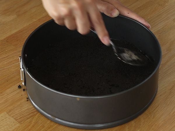 Maapähkinävoibrownie ja Oreo-keksit - Valmistelu askel 2