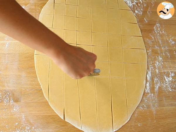 Tortellinit parmesaanin, kinkun ja basilikan kera - Valmistelu askel 5