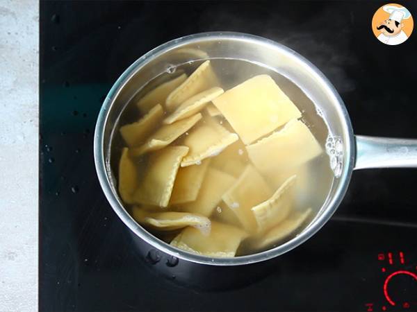 Ricotta ravioli, vaiheittainen resepti - Valmistelu askel 8