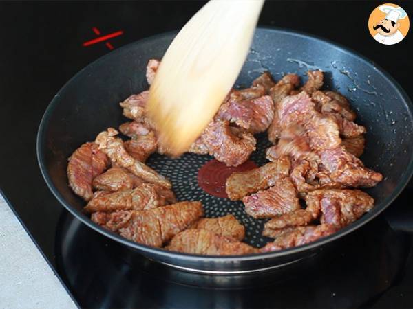 Nopea ja helppo Bœuf Stroganoff - Valmistelu askel 2