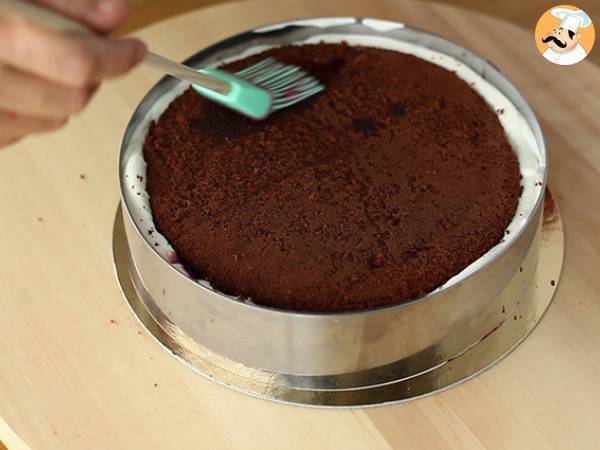 Musta metsä -resepti selitetään yksityiskohtaisesti - Valmistelu askel 10