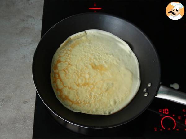 Valkosuklaa vadelma pannukakkutukki - Valmistelu askel 2