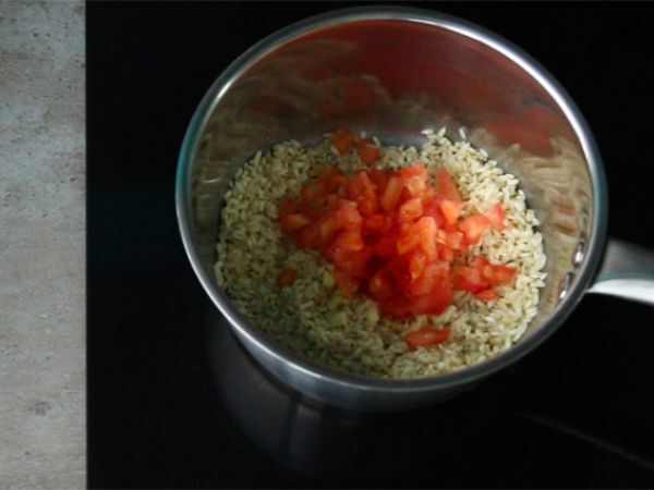 Kampasimpukoiden risotto sahramin kera - Valmistelu askel 1