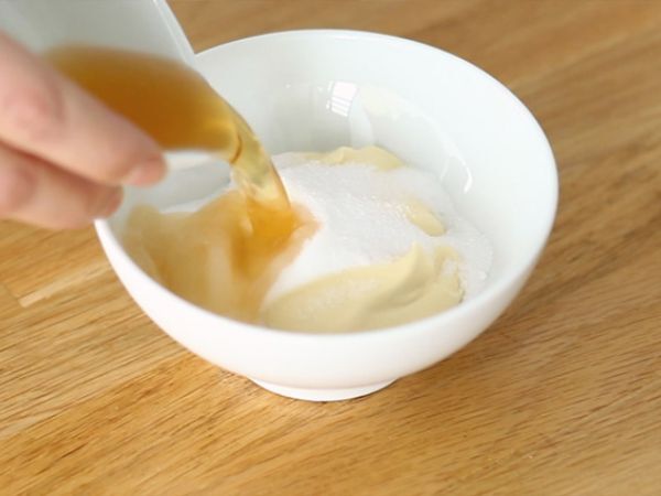 Amerikkalaistyylinen coleslaw (kaali- ja porkkanasalaatti) - Valmistelu askel 3