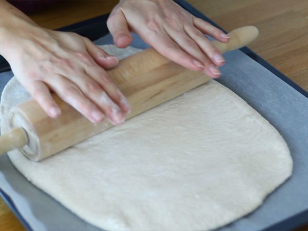 Focaccia, italialainen leipä rosmariinilla - Valmistelu askel 3