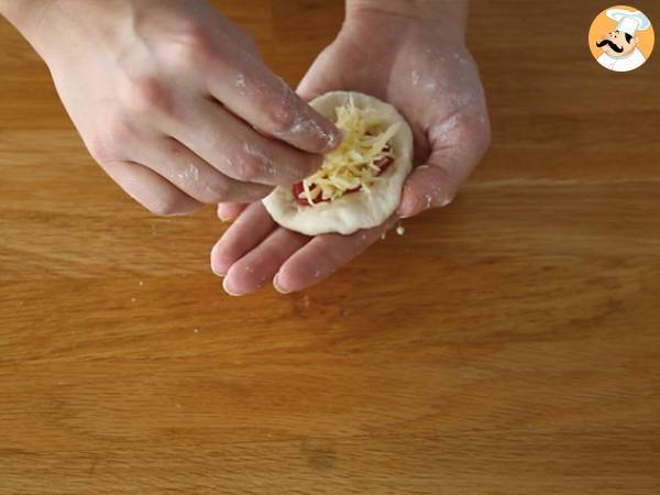 Pizzapullat kinkku-juustotäytteellä - Valmistelu askel 4