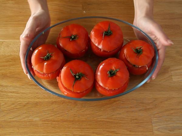 Nopeat ja helpot täytetyt tomaatit - Valmistelu askel 6