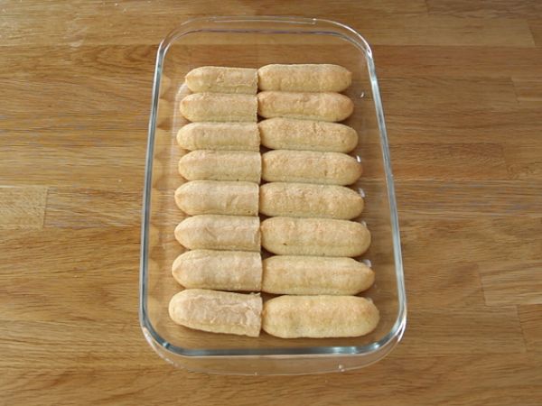 Nopea ja helppo vadelmatiramisu - Valmistelu askel 2