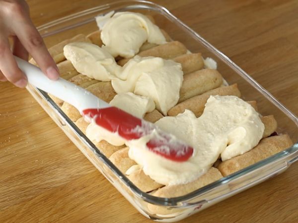 Nopea ja helppo vadelmatiramisu - Valmistelu askel 6