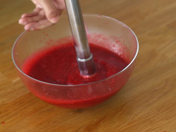 Mango- ja vadelmakakku - Valmistelu askel 2