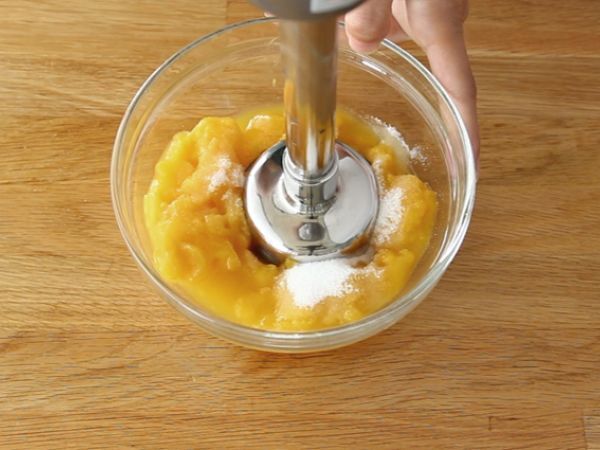 Mango- ja vadelmakakku - Valmistelu askel 11